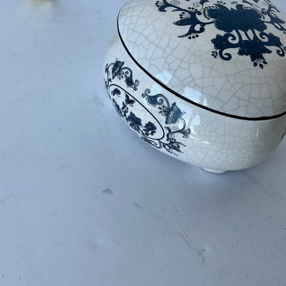 Unbranded‎ Vintage Heart Trinket Box Blue White Floral Butterfly Crackle Glaze